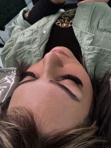 کاشت مژه